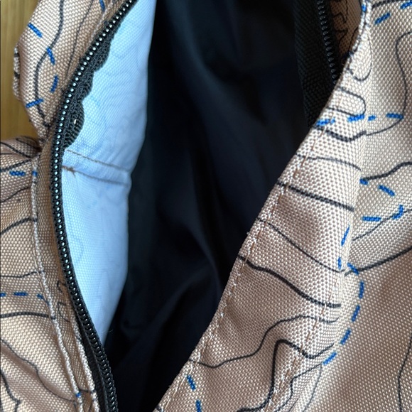 KAVU Rope Sling “Sea Map" pattern tan - Picture 3 of 4